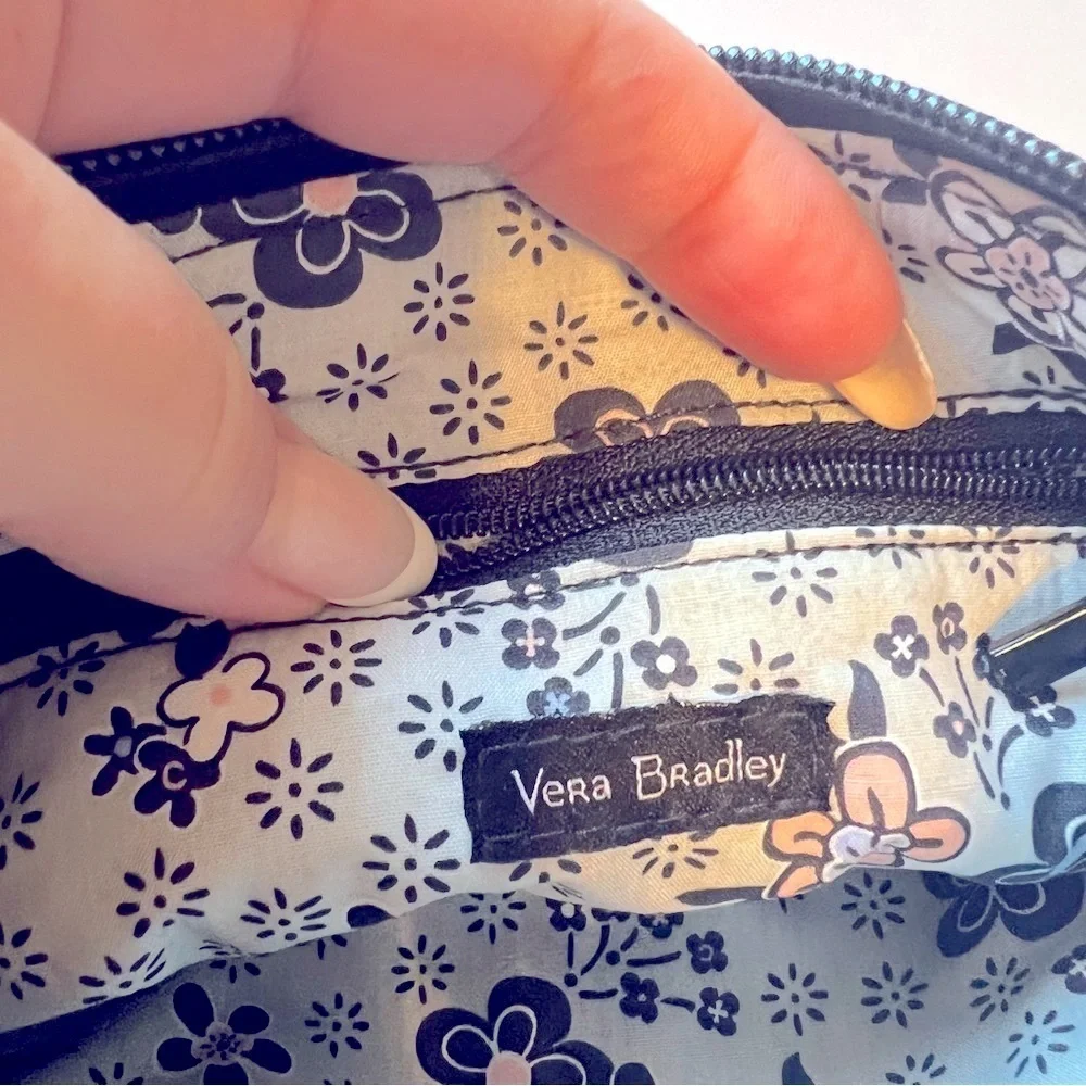 Vera Bradley quilted zippered wallet, floral print 8.5”x5.5” - Picture 7 of 12